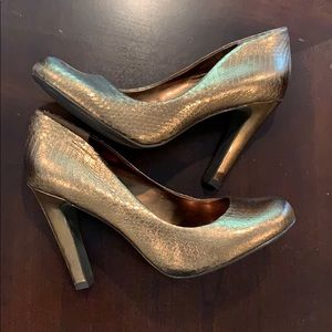 Jessica Simpson metallic bronze heels NWB 6.5